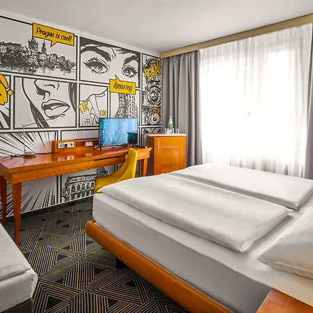 Uno Hotel 4*